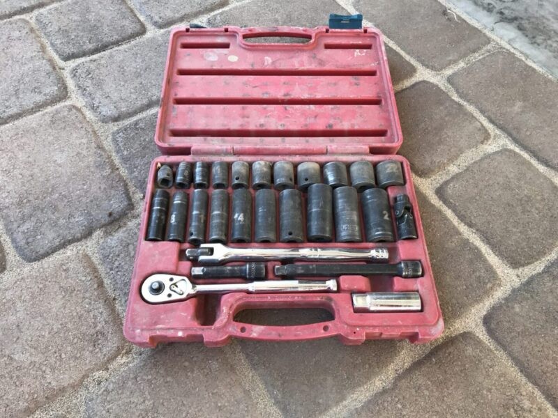 Choosing the Right Car Tool Set Manufacturer: A Mechanic’s Guide